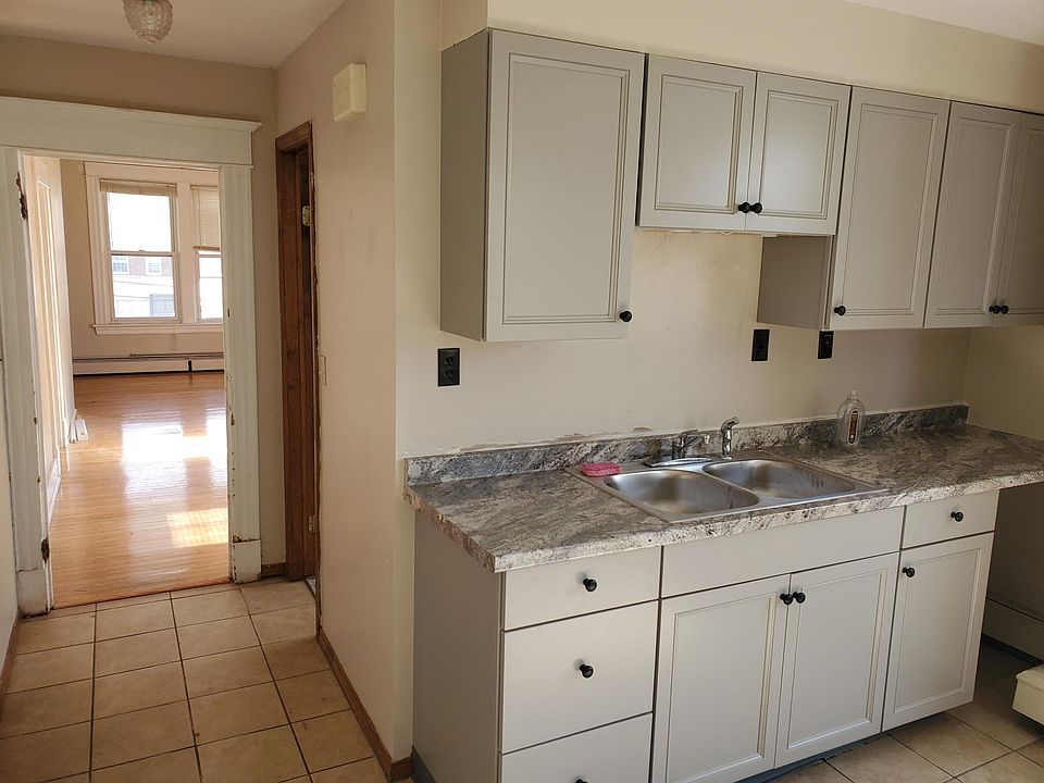 Kitchen with new cabinets