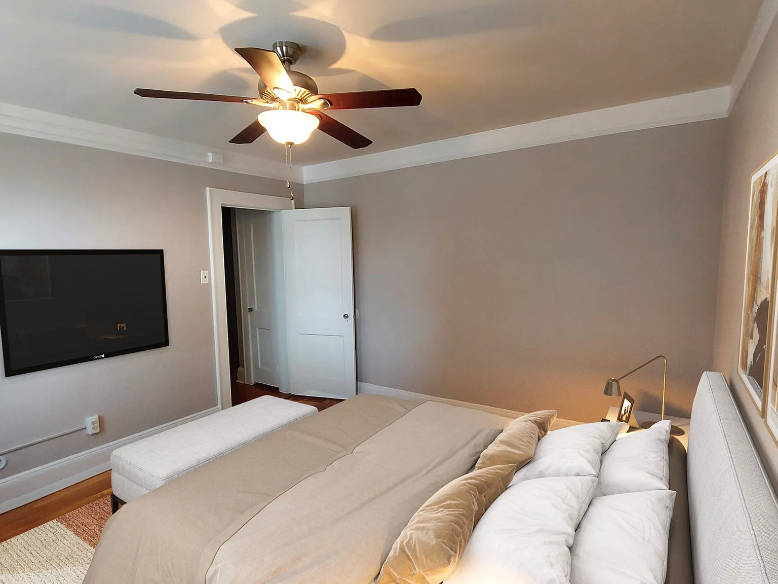 2 bed, 10 sqft, $2,000 — Photo 3