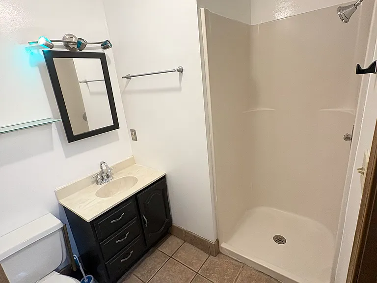 1407 Paris Rd #R — Photo 7