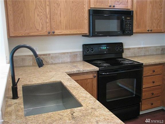 3rd image of 4356 Edgewater Blvd NE