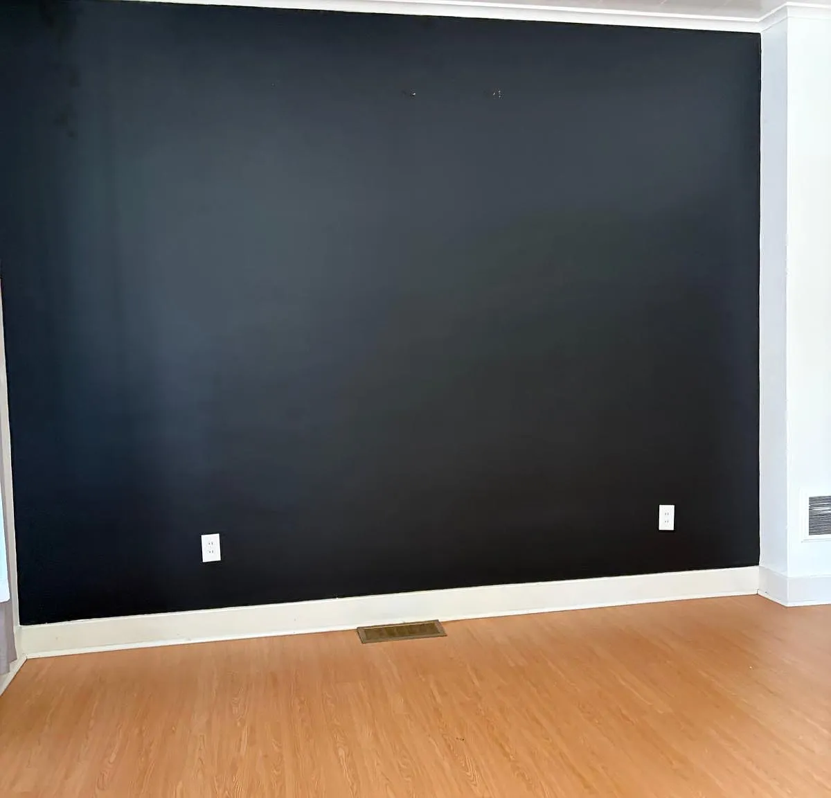 4 bed, 1.5 bath, $2,200 — Photo 2
