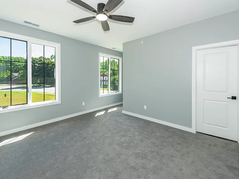 5399 Plymouth Rd — Photo 20