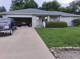 865 S Colony Ave, Bolivar, MO 65613