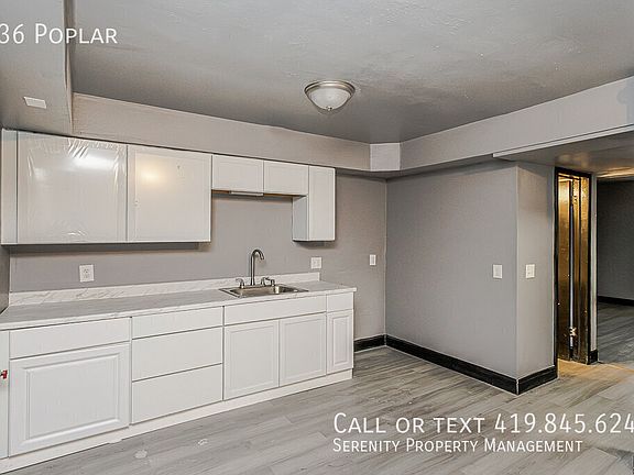4th image of 136 Poplar St