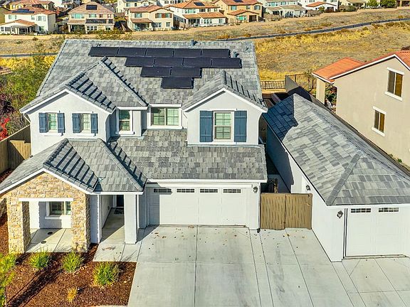 5th image of 813 Baronial Ln