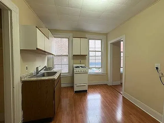 340 Orange St #7 — Photo 1