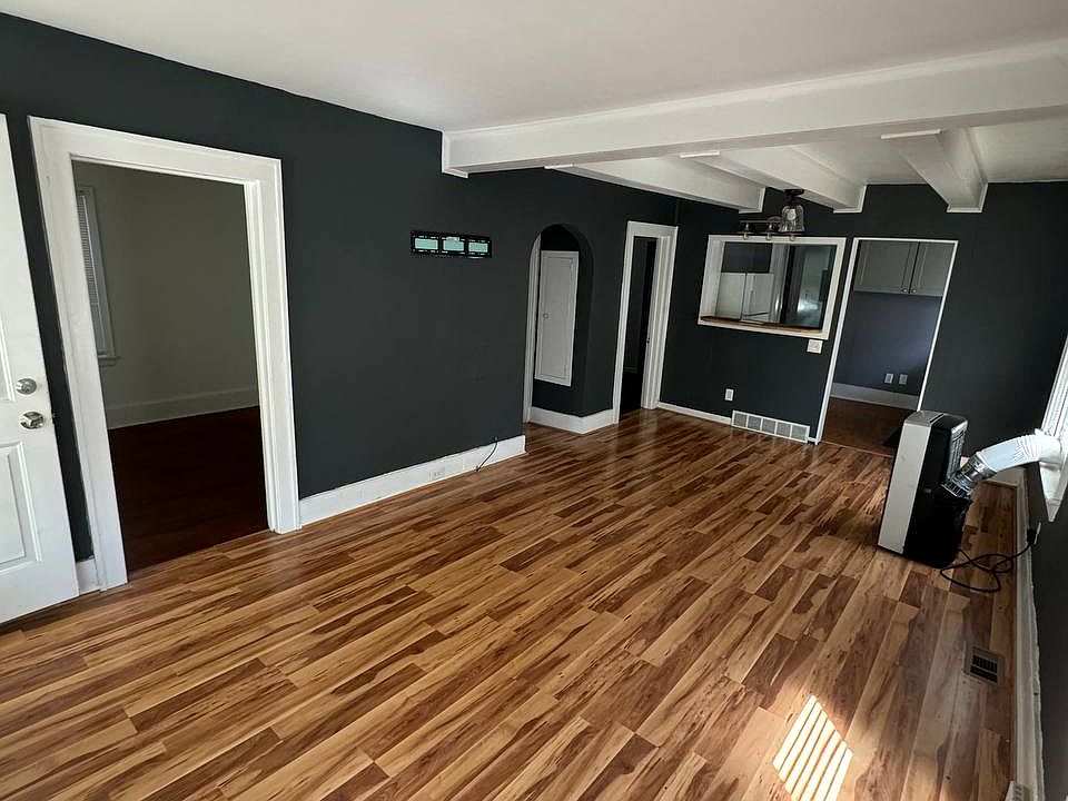 1st image of 3764 Royal Ave