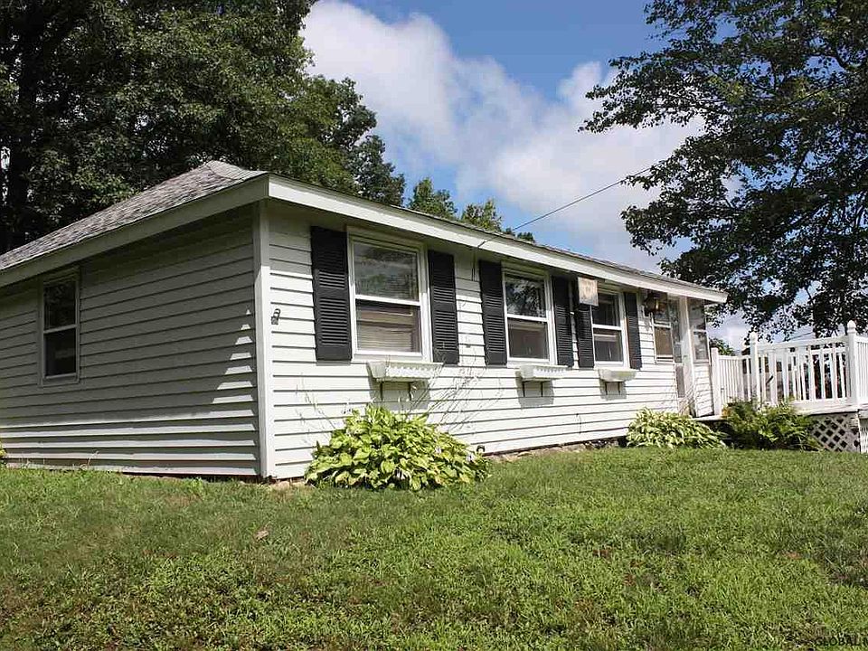 1st image of 401 SPICER Lane