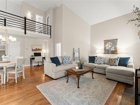 5th image of 3211 The Trail Rd