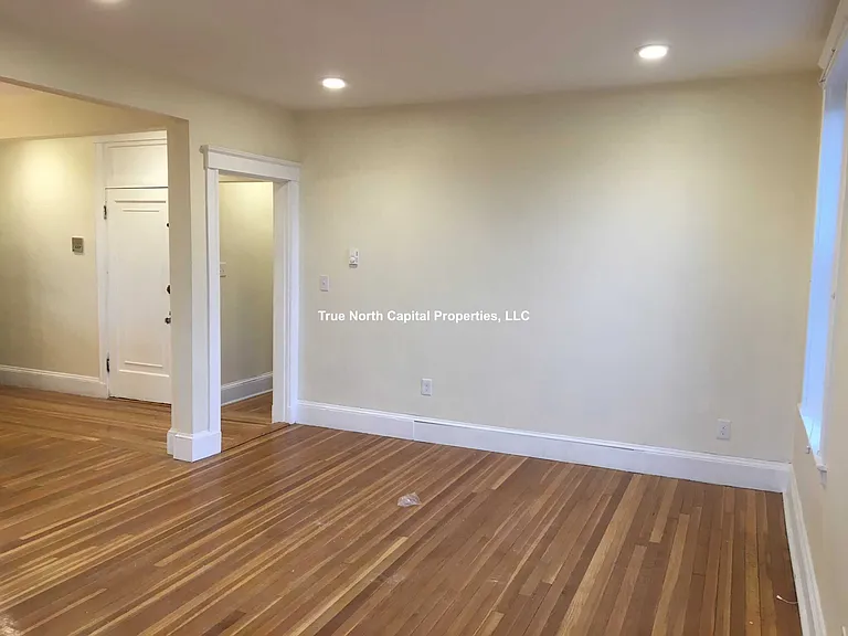 Broadway — Photo 10