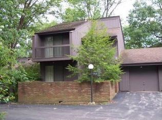 1034 Canyon View Rd, Northfield, OH 44067