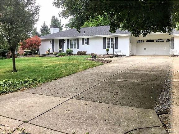 3rd image of 5647 Nicolet Ln