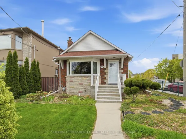 92 Durant Ave, Toronto, ON M4J 4W2
