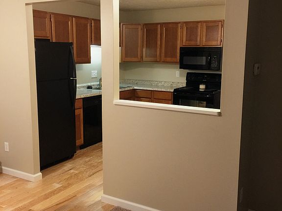 3rd image of 7213 Creekview Dr APT 4