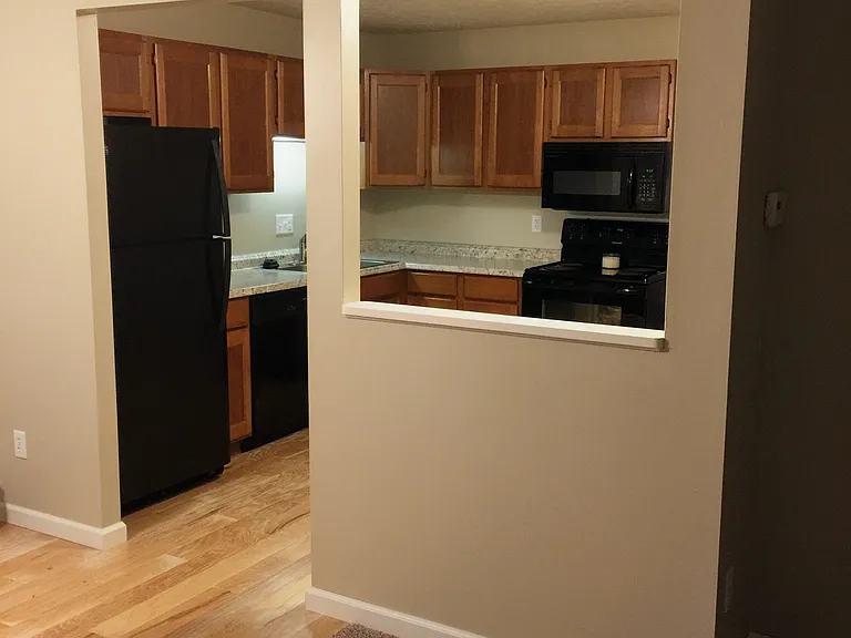 7213 Creekview Dr #4 — Photo 3