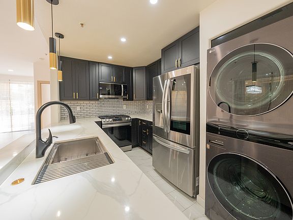 5th image of 17809 Halsted St Unit 117