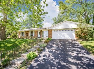 6 Mansion House Ct, West Carrollton, OH 45449