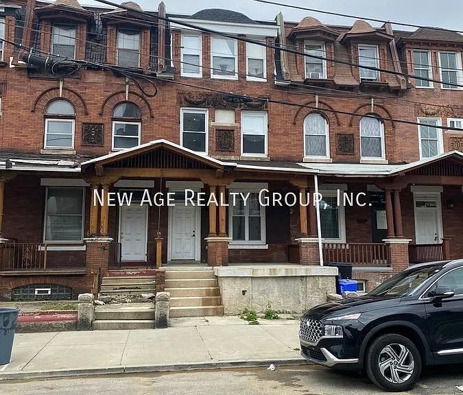 906 N 41st St #2 — Photo 1