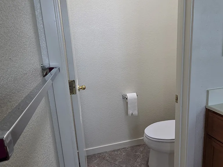 1350 Belmont Dr — Photo 27