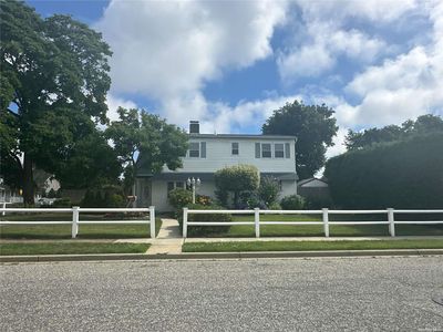 30 Target Lane, Levittown, NY, 11756