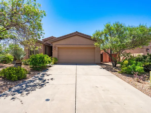 3686 E Canyon Crest Ave, Washington, UT 84780