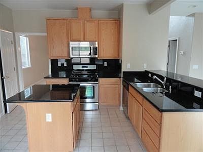 1st image of 160 Eastbrook Way