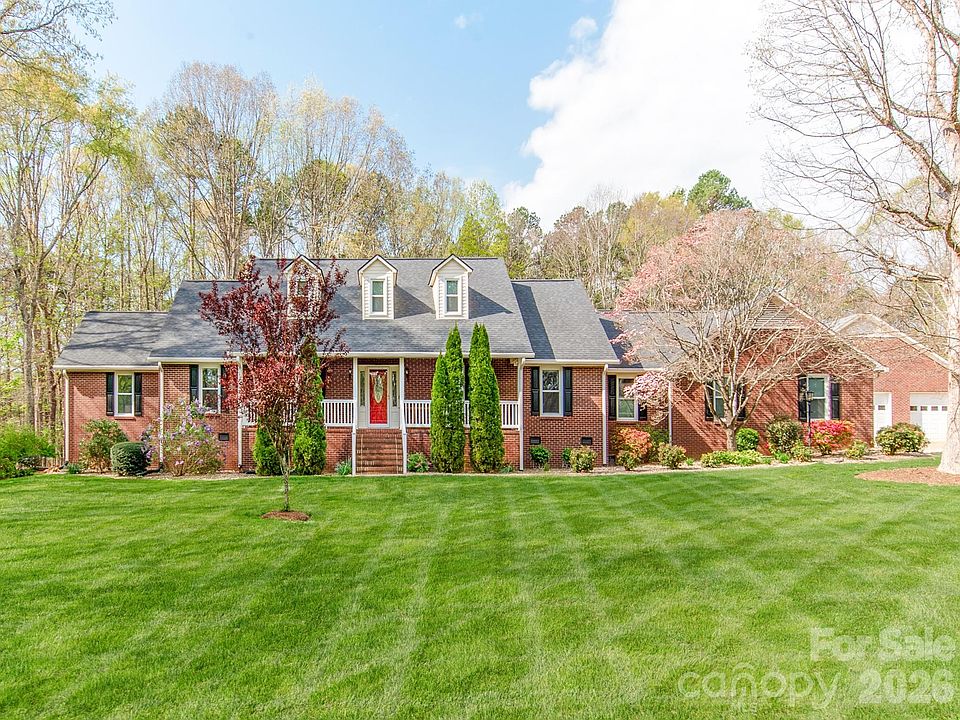 1st image of 170 Dove Ln