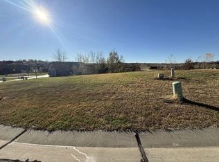 4637 SW Shenandoah Ct, Topeka, KS 66610