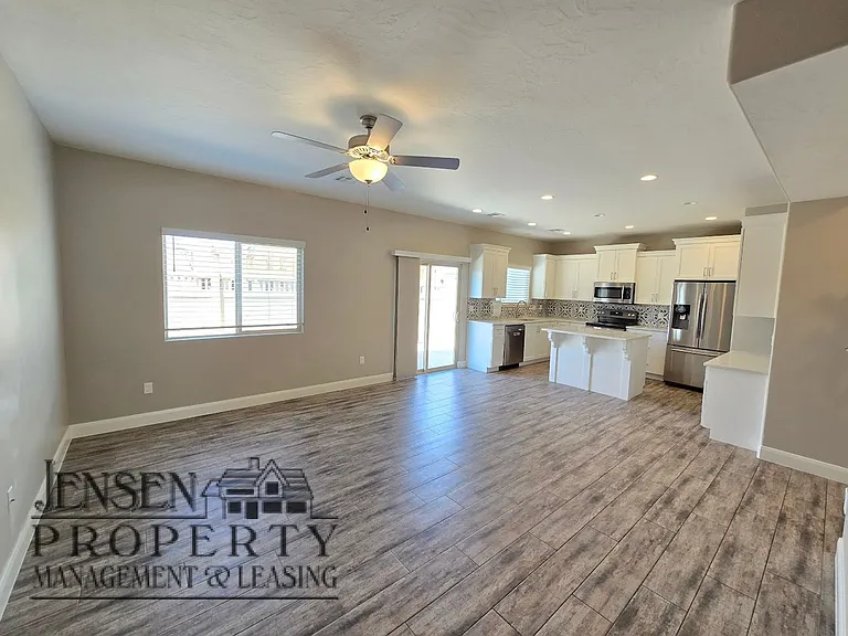 1001 W Curly Hollow Dr #22 — Photo 2