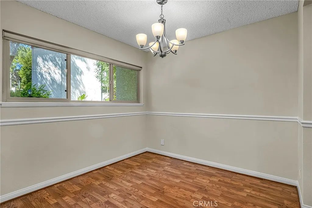 2 bed, 1054 sqft, $3,600 — Photo 4