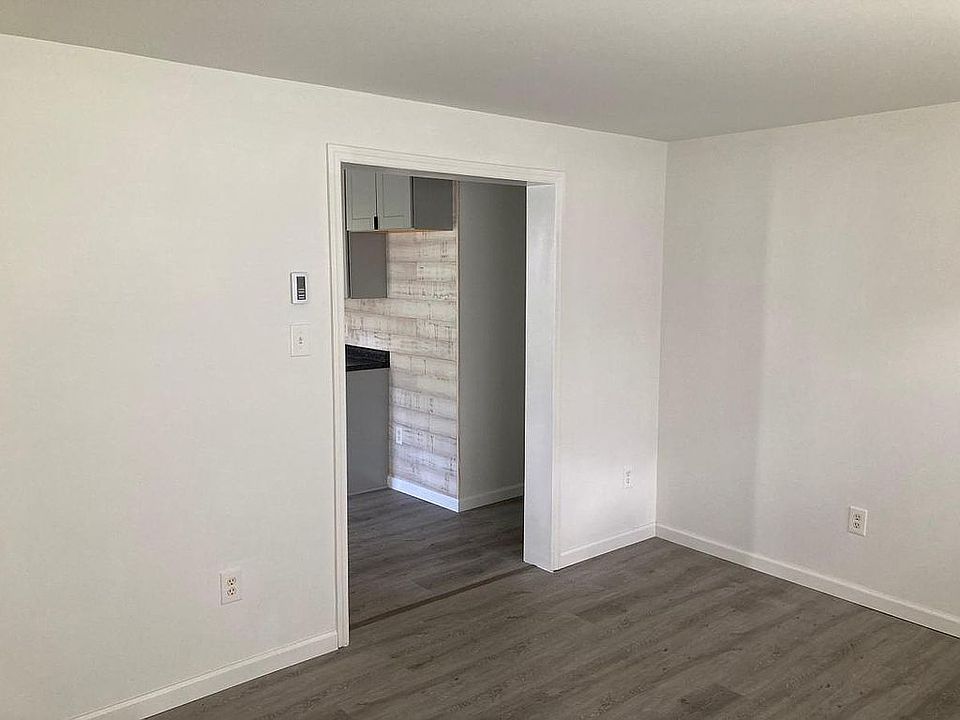 1st image of 178 Dupont Ave