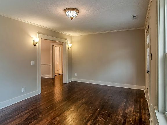 5th image of 215 Dupont Ave