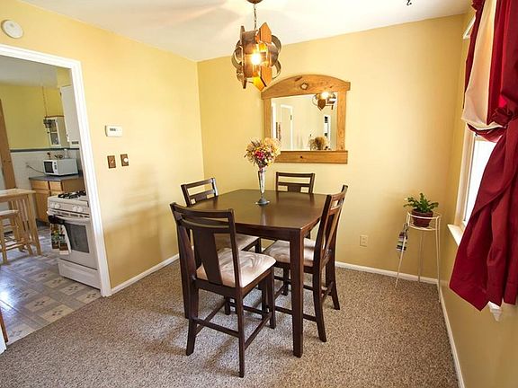 5th image of 9334 Newkirk Dr