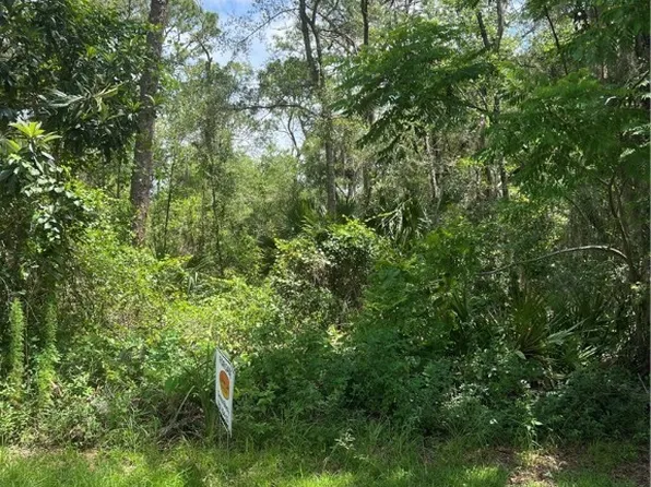 9757 W Tennessee Ln, Crystal River, FL 34428