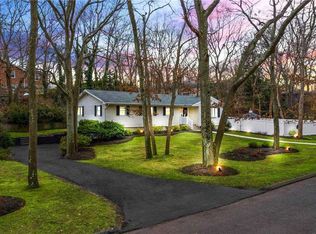 110 Walter Ct, Commack, NY 11725