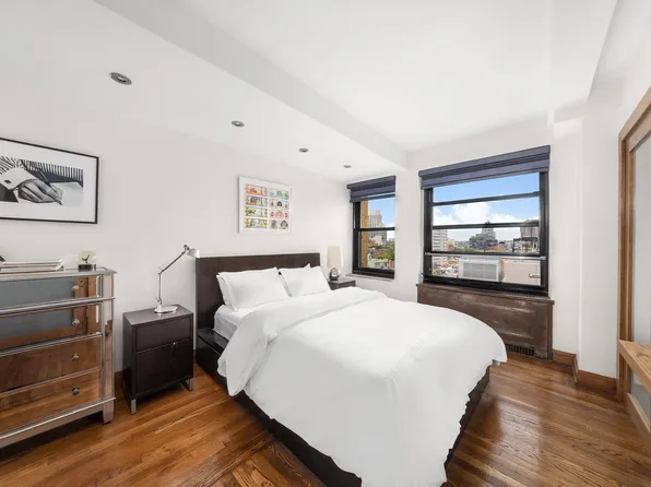 300 West 23rd Street image 8 of 9