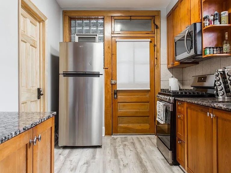 4121 W Henderson St #2B — Photo 12