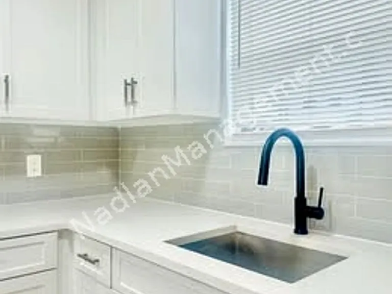 1545 NW 8th Ave — Photo 35