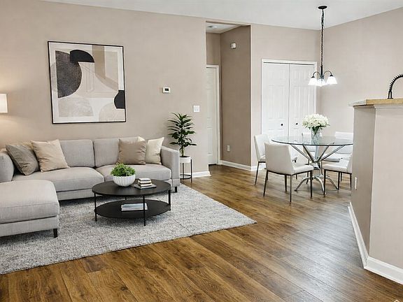 3rd image of 20003 Hidden Oaks Dr #20003
