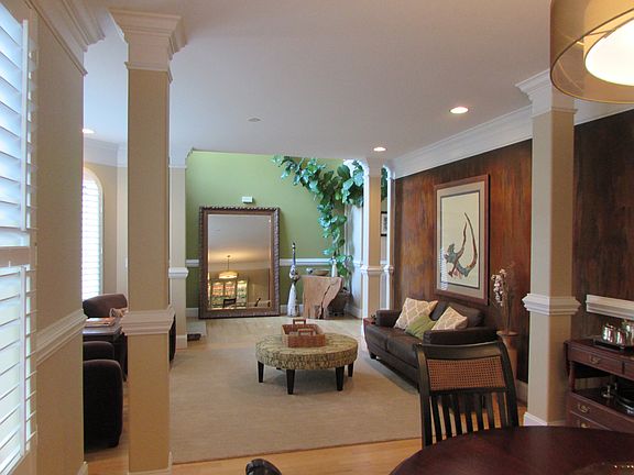 Living/Dining to Foyer