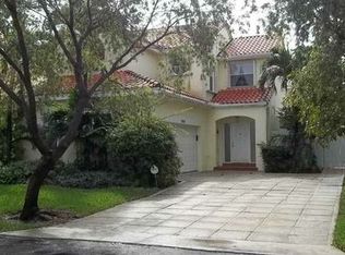 3800 Amalfi Dr, Hollywood, FL 33021