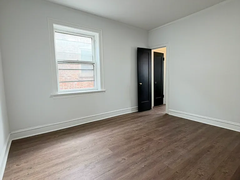 7712 S Jeffery Blvd #3 — Photo 10