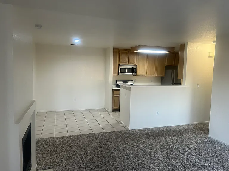 4823 S Torrey Pines Dr #103 — Photo 8