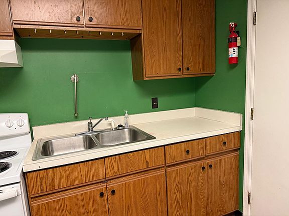 5th image of 416-418 Deacon St #416