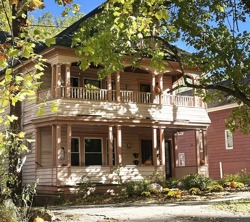 853 Maryland Ave #2