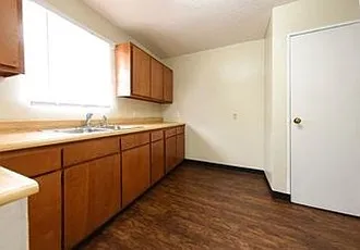 2 bed, 900 sqft, $750 — Photo 3