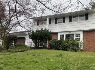 5 Concord Ave, Piscataway, NJ 08854