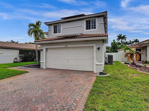 3rd image of 12471 SW 45th Dr
