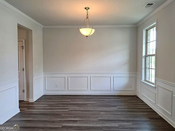 4th image of 3329 Long Creek Dr