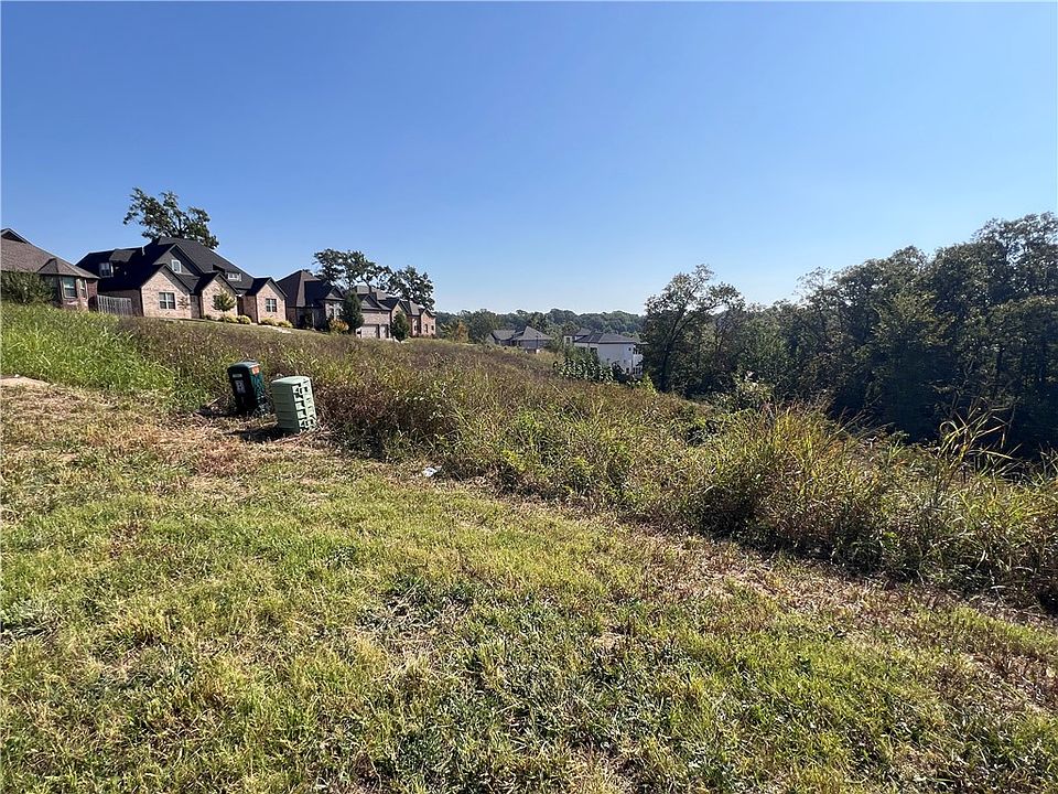 1st image of 2002 NE Steinbeck Dr #65
